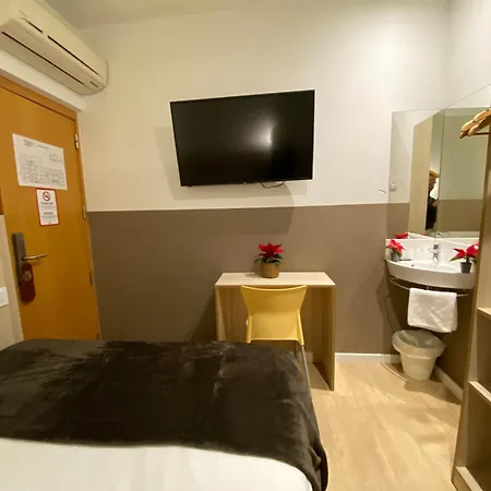 奎尔伯爵旅馆 * 巴塞罗那
