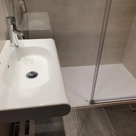 奎尔伯爵旅馆 招待所 *