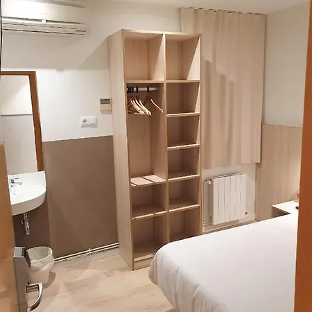 Bestprice Stadium Guest house *