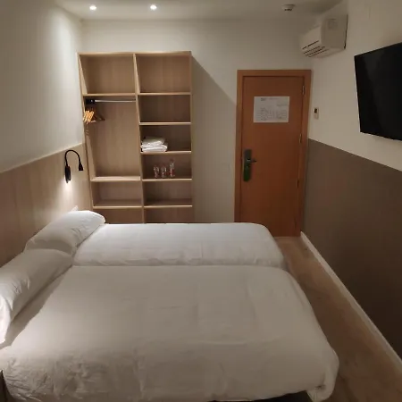 Bestprice Stadium Guest house *